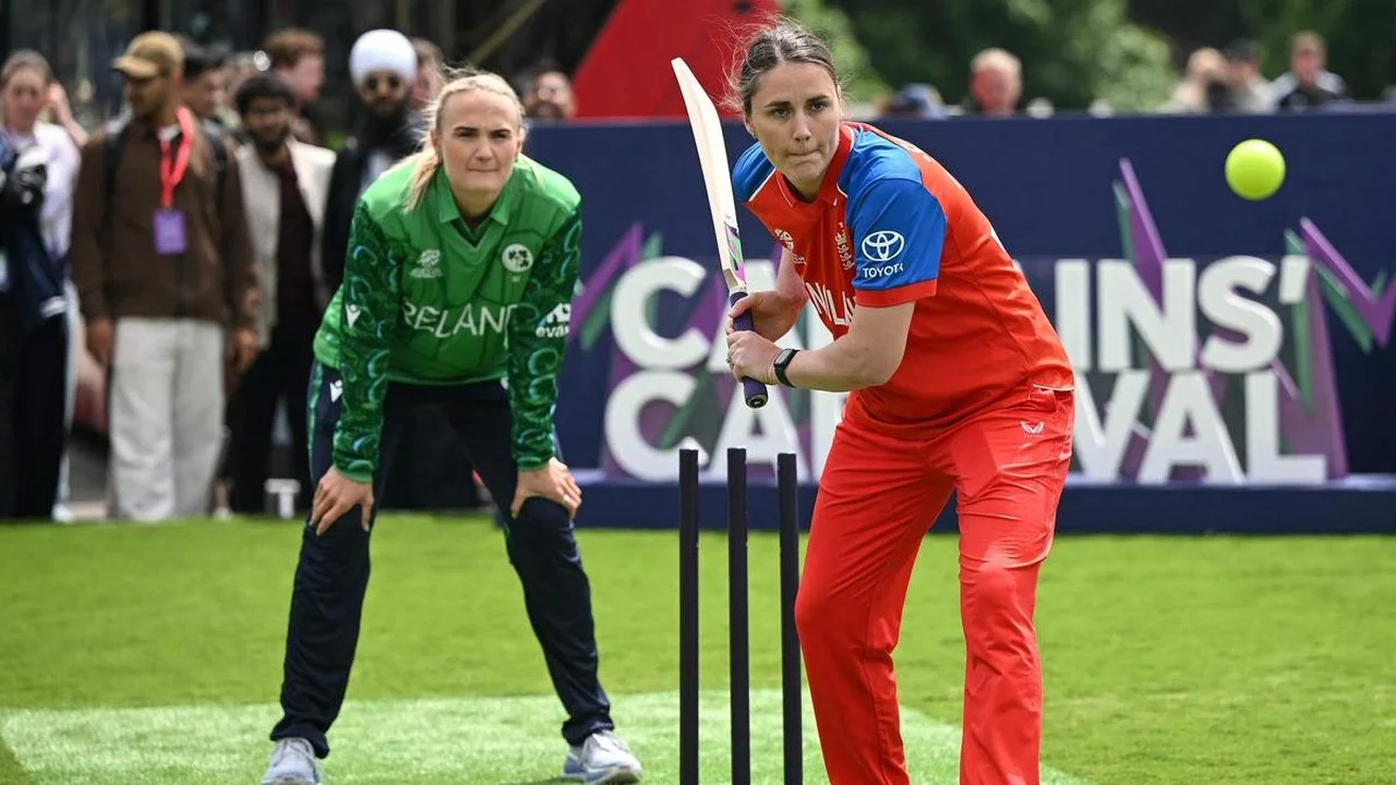 英格兰女队T20世界杯阵容轮换与伤病前瞻分析